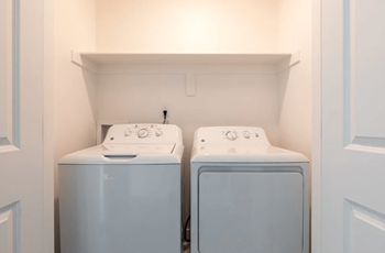 Full size washer/dryer included